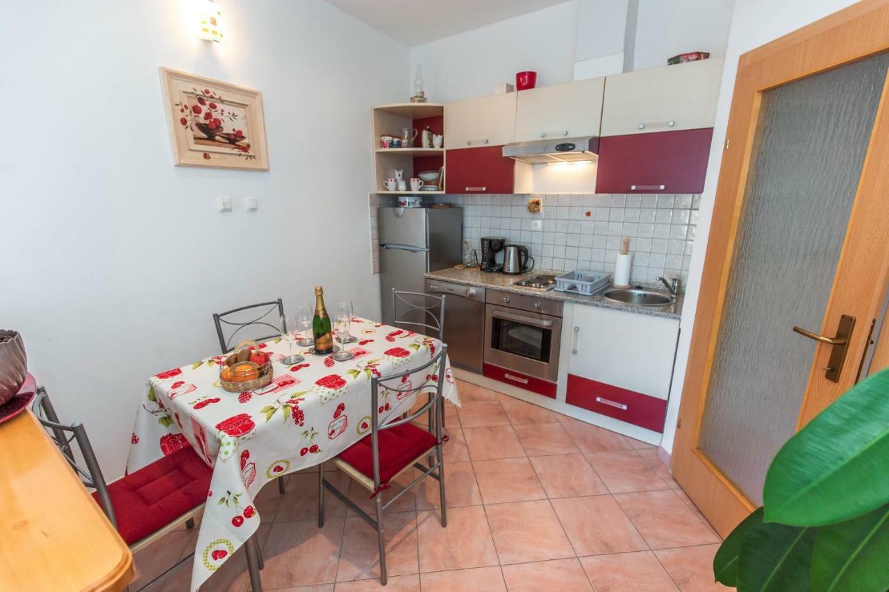 Apartment Jasna With Breathtaking Sea View, Terrace And Free Parking Hreljin Exterior foto